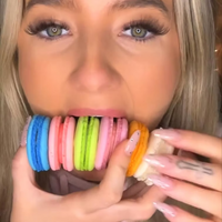 Macaron Gift Box - 24 Assorted French Macarons, Gourmet Cookie Gift Box