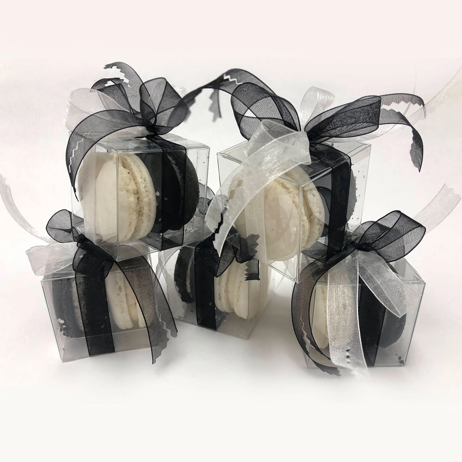 10 Black Tie French Macarons Party Favors Package